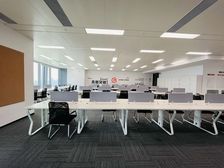 三溪站 保利鱼珠港 全新装修 11个间隔+72个工位 配家具