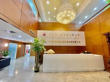 东四环华业大厦800平米精装修带家具随时看房免费带看交通方便