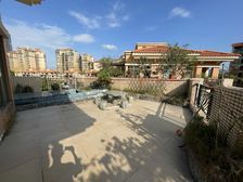 顶楼复式 226平 带大平台 景观无敌 采光很好喔