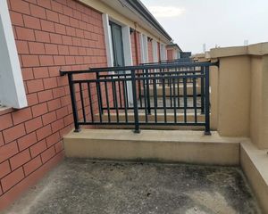 联排别墅中电银河湾 5室3厅