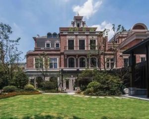 建发公园央墅,近环创中心,交通便利,适合企业总部办公使用