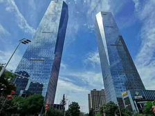 西安地标绿地中心双子塔,天安人寿中心,精装带家具特价85元