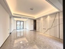 万象府 142平四房 新房源 有房出售 有需要可以联系看房