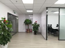 洛克时代中心 精装带家具 房本面积签约 高使用率