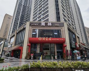大源转角口岸(私房菜)年租40万,转角36米广告面。买即