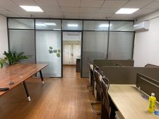 CBD世纪峰会85平1房间,精装落地窗,5号线地铁