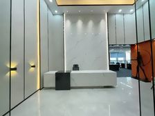 郑东新区 交通便利 升龙广场300平招租 家具全齐 可看房