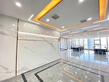 高铁站 升龙广场 阿里巴巴做邻居 298平 双面采光 家具全