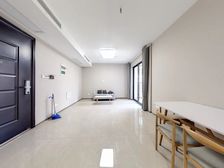 房子真实在出售、看房提前联系、户型方正