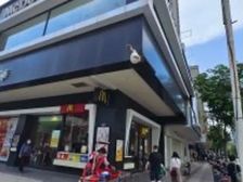 泛海国际丨商务区地铁出口挂角餐饮铺丨年金16万丨两证全