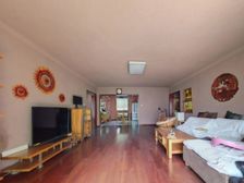 龙城租售专家!W区大平层,二层双号位置,精装