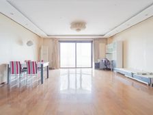 急急急!龙城W区单号3层!大平层! 位置一般 价格可议