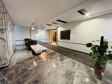 郑东新区绿地新都会2000平整层半层高铁站地铁口定制装修