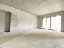 降价急售 愉珑湾 大园 中层仅10000各付 园心 入户花园