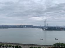 新放急售 愉珑湾 头排全海景12000/平 三阳台 南北通透