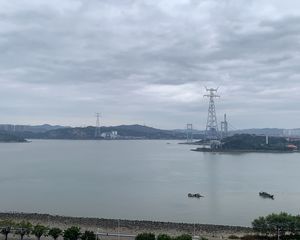 新放急售 愉珑湾 头排全海景 三面采光 赠送观景阳台 门向西