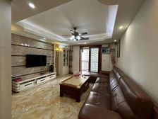 东方名城纯南向大三房...业主大减价..赠地下停车位