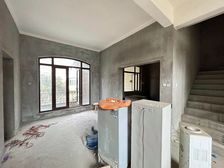 保利香槟新挂牌双拼别墅 视野开阔 带200平米花园 采光好