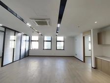 安静 靠近扬名地铁口 园区办公 环境优美 视野开阔