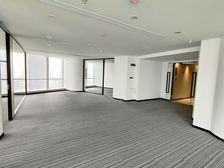 市中心(出租)地铁口 采光好 视野开阔 好招人 环境好