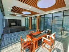 升龙广场面积:200平 超大老板室家具:全套家具