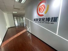 青年大街 市府广场地铁口 传媒遗留 年15万 双面采光