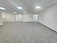 全新装修!可观运河 ! 面积可选! 空调自控 !多个隔断