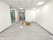 面积可选 精装修 位置好 可配置家具 拎包办公 周边设施齐全