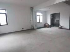 一楼带卧室的联排边户!开间大!价格超合适!送俩车位!