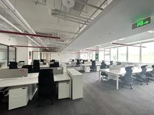 前翠宫饭店丨京东整层出租丨配套食堂会议室丨正对电梯