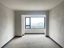 中央公园近商圈轻轨书包洋房。龙湖景粼玖序 中楼层 保真!