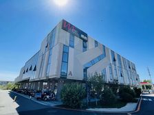 望京酒仙桥朝阳高铁附近产业园精装修带家具会所出租电梯房内