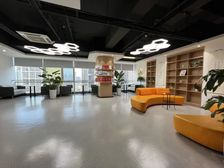 金融城孵化园地铁口 带80多的租约 产权干净随时交易 整层出