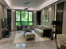 高新区 朗悦公园府现房135平 明年交房150-160平准现