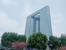 工位办公适合初创期老板,四人间拎包入住,近圆融时代广场无中介