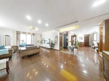 品质居住小区,房子位于地铁口,诚意出售