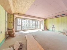 急售 龙湖景粼天著 恐龙园旁地铁口 200平 水电已做好