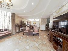 壕装电梯洋房叠墅 55平米大露台 带车位 独立自行车库