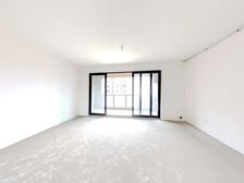 125平大横厅,采光高,楼层好,位置好,看房方便