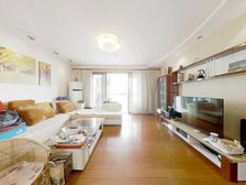 金河正气带入户花园2+1房,精装保养好,带稳定租约