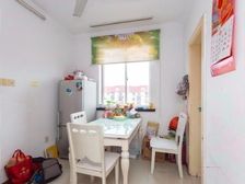 东方 满五税少 中间楼层 拎包入住 一梯两户 带车位