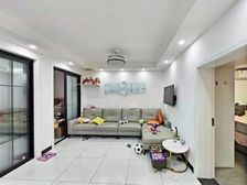 一楼送院子 双南户型 拎包入住 东方东门 满五 带车位