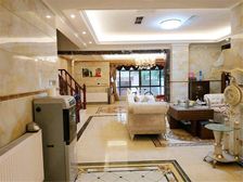 名泽天下 双排别墅 195平4房 南向精装修 视野无遮挡