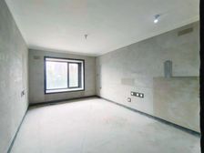 单价2.9临河精装洋房)诚心急卖 另有车位 全新未住无杂税