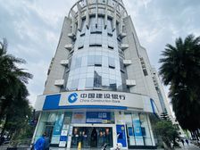 银行租约8年!年租22万,十字路口转角铺,大开间,产权清晰!