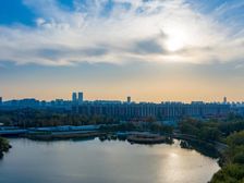 满五 产权清晰 朝南 电梯房 出行方便 临地铁