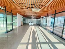 室内通水 高端大气 水岸活力办公 精装修 环境安静 精装修
