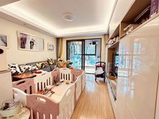 19年次新小区 人车分流 刚需两房 房东自住装修 保养良好
