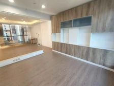 时代国际!国金 世金 220平豪华精装修!邻地铁口,随时可看