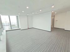 精装修 东岭锡上 大面积采光通透 视野开阔 停车免费 随时看